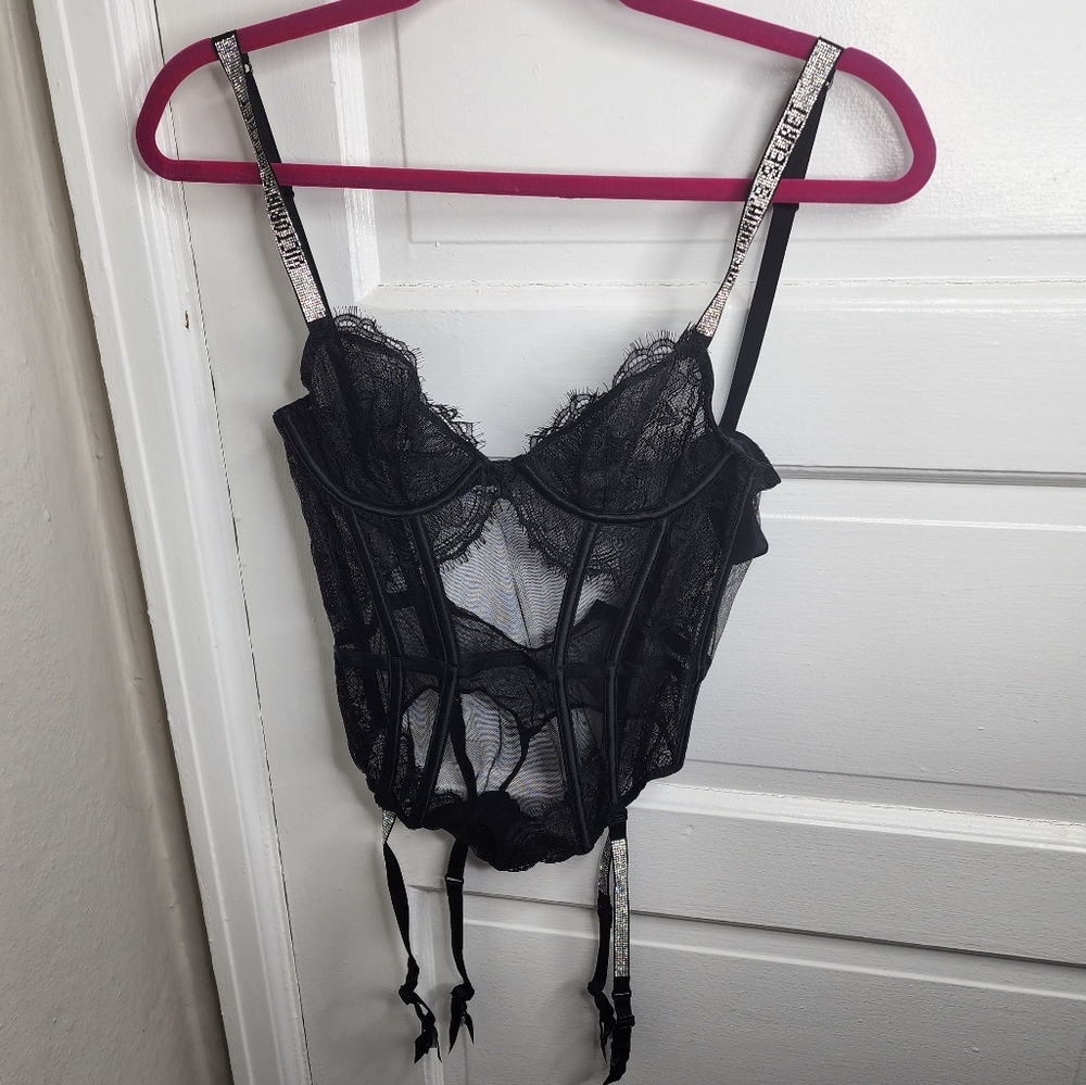 Victoria's Secret VERY SEXY Shine Strap Lace Teddy with Garters Black Lace XS